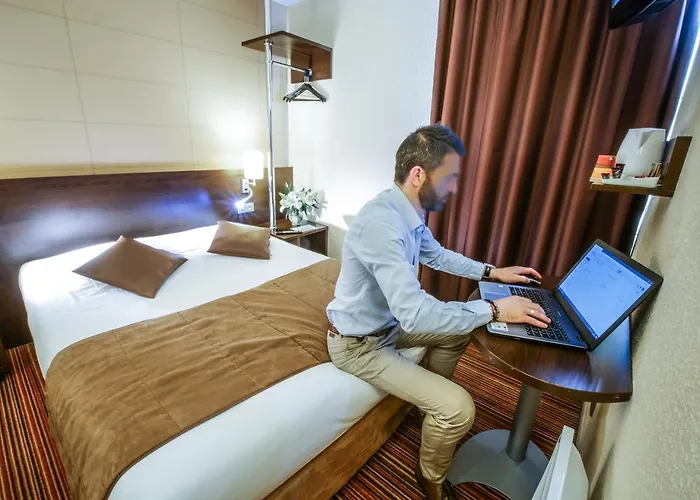 Hotel Inn Design & Restaurant Poitiers 3* Poitiers